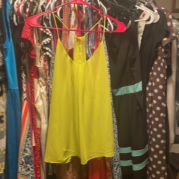 BNWT BCBG generation skirt in lime comb color - Picture 5 of 8